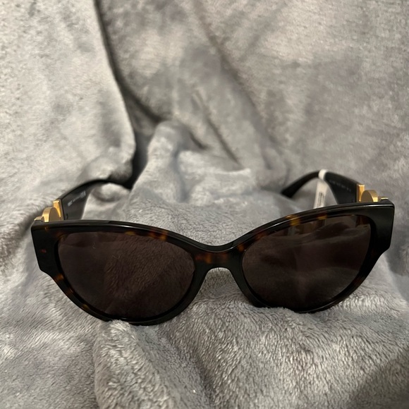 VERSACE Sunglasses - Picture 2 of 10